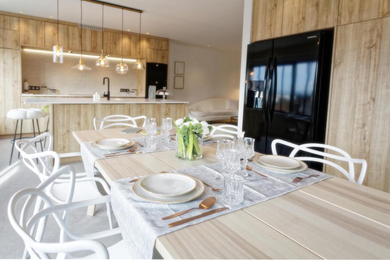 Les Terrasses De Sainte Waudru Aparthotel Mons Luaran gambar